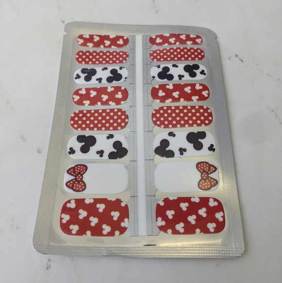 5 for $15 Nail Wrap - Minnie Dreams - Picture 2 of 5